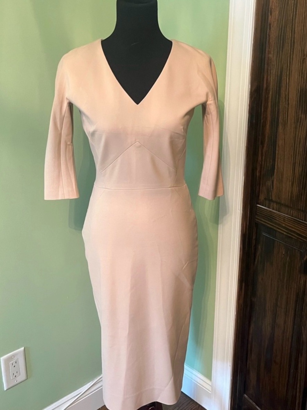 Elegant Blush V-Neck Midi Dress with Tailored Waist